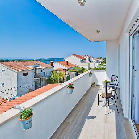 Hvar Apartments 8 Min To The Beach フヴァル エクステリア 写真