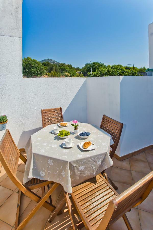 Hvar Apartments 8 Min To The Beach フヴァル エクステリア 写真