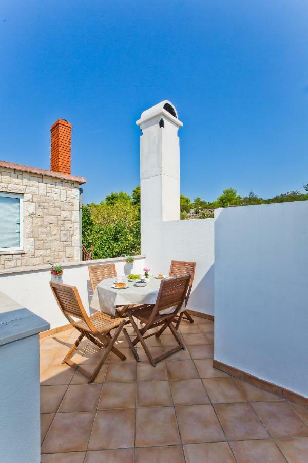 Hvar Apartments 8 Min To The Beach フヴァル エクステリア 写真