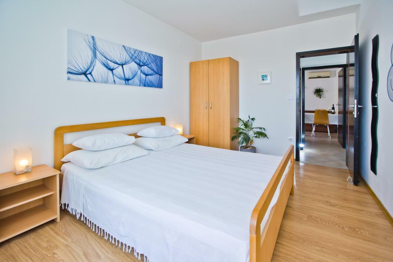 Hvar Apartments 8 Min To The Beach フヴァル エクステリア 写真
